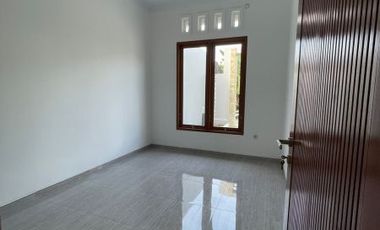 RUMAH MEWAH BARU 2 MENIT DARI RS.PKU KOTAGEDE