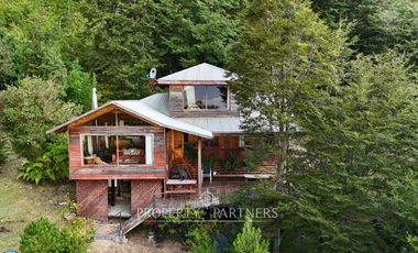Casa refugio con increíbles vistas al lago Riñihue