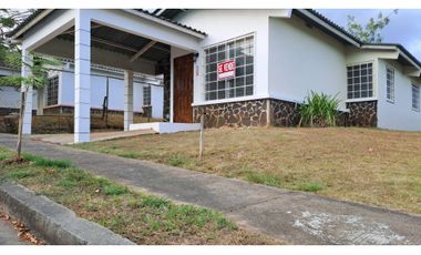 Se Vende Casa en Residencial Quintas del Pacífico, La Chorrera