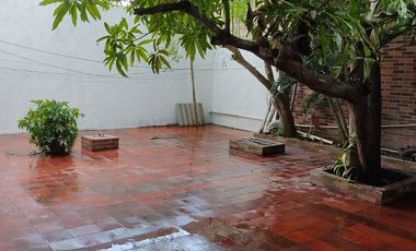 casa en arriendo/venta en la granja. Cod A118593