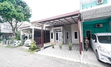 Rumah Terawat 15 Menit ke Mall Ciputra Cibubur SHM Dibantu KPR J-35412