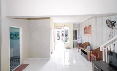 Rumah Terawat 15 Menit ke Mall Ciputra Cibubur SHM Dibantu KPR J-35412