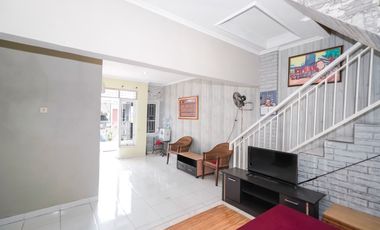 Rumah Terawat 15 Menit ke Mall Ciputra Cibubur SHM Dibantu KPR J-35412