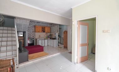 Rumah Terawat 15 Menit ke Mall Ciputra Cibubur SHM Dibantu KPR J-35412