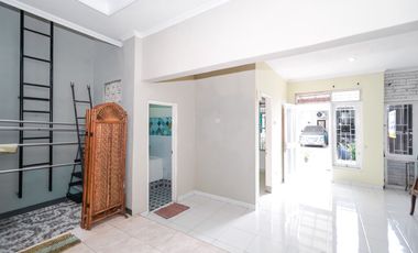 Rumah Terawat 15 Menit ke Mall Ciputra Cibubur SHM Dibantu KPR J-35412