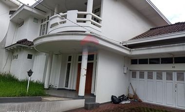 Rumah besar lokasi terbaik dan strategis di Surya Setra