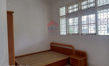 Rumah besar lokasi terbaik dan strategis di Surya Setra