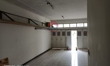Rumah besar lokasi terbaik dan strategis di Surya Setra