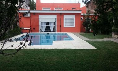 Casa Quinta Con locales en San Andrés de Giles