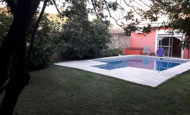 Casa Quinta Con locales en San Andrés de Giles