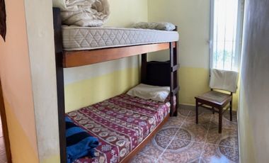 Chalet 4  y 2 ambientes en Venta