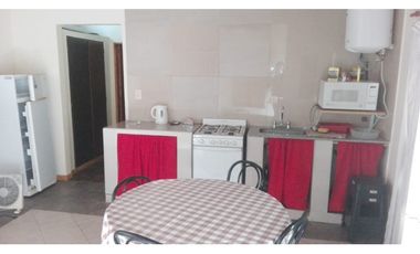 Chalet 4  y 2 ambientes en Venta