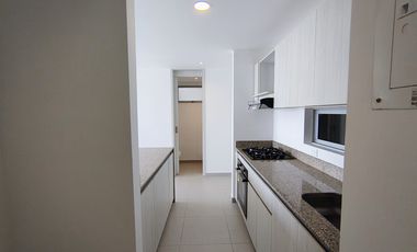 apartamento en arriendo en altos de los rosales. Cod A107592