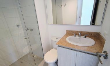 apartamento en arriendo en altos de los rosales. Cod A107592
