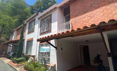 casa en arriendo en versalles. Cod A115553