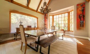 Casa estilo ingles en venta de 7 dorm. las brisas en Colina