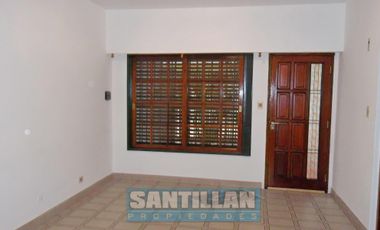 Casa en venta en San Justo, La Matanza, Buenos Aires. APTO CREDITO BANCARIO