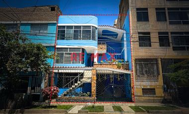 Alquilo Casa De 3 Pisos En Urb. Latina – Jlo, Para Empresas