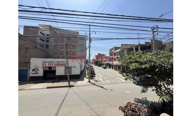 Alquilo Casa De 3 Pisos En Urb. Latina – Jlo, Para Empresas