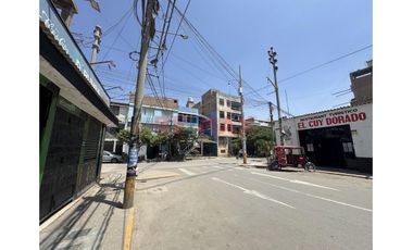Alquilo Casa De 3 Pisos En Urb. Latina – Jlo, Para Empresas