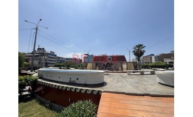 Alquilo Casa De 3 Pisos En Urb. Latina – Jlo, Para Empresas