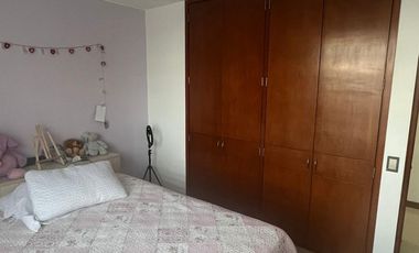 apartamento en venta en cristales. Cod V4071