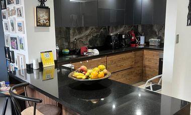 apartamento en venta en cristales. Cod V4071