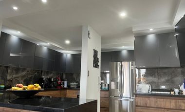 apartamento en venta en cristales. Cod V4071