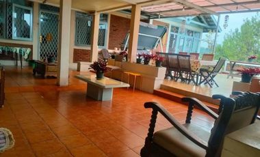 Rumah Villa Lama Terawat Apik Siap Huni Dago Ciburial Bandung