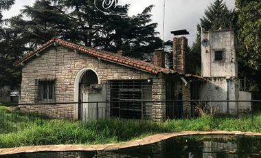 QUINTA EN VENTA a refaccionar- 2500 M2- LA REJA