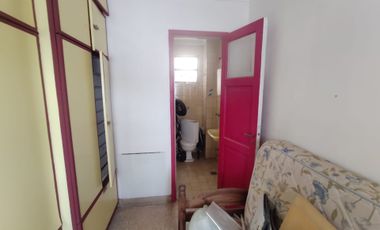 VENTA - 5 AMB. C/ DEPENDENCIA SERVICIO