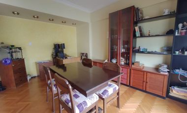 VENTA - 5 AMB. C/ DEPENDENCIA SERVICIO