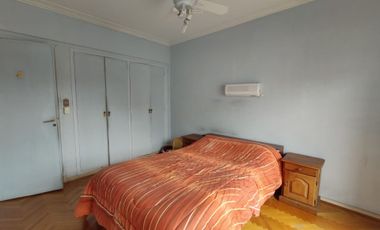 VENTA - 5 AMB. C/ DEPENDENCIA SERVICIO