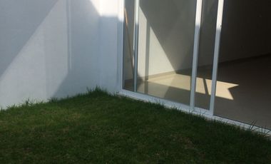 EN VENTA CASA EN BOSQUE SERENO RESERVA COUVET (NUEVA)  AL SUR PONIENTE