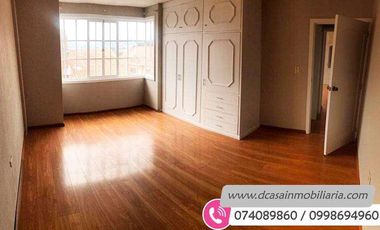 Casa de Venta Rentera – Las Pencas 3 Departamentos. Produce $ 1200 mensual.