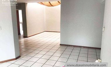 Casa de Venta Rentera – Las Pencas 3 Departamentos. Produce $ 1200 mensual.
