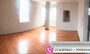 Casa de Venta Rentera – Las Pencas 3 Departamentos. Produce $ 1200 mensual.