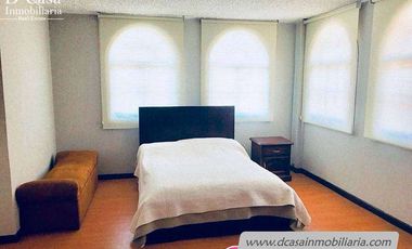 Casa de Venta Rentera – Las Pencas 3 Departamentos. Produce $ 1200 mensual.