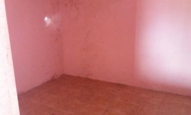 VIVIENDA MULTIFAMILIAR EN LOSA, DE 8 X 13 EN DOS PLANTAS,  4 DEPARTAMENTOS, 180 M2 CUBIERTOS, ESTADO GENERAL BUENO, OPORTUNIDAD