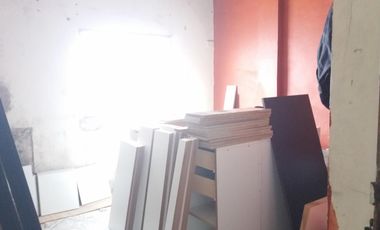 VIVIENDA MULTIFAMILIAR EN LOSA, DE 8 X 13 EN DOS PLANTAS,  4 DEPARTAMENTOS, 180 M2 CUBIERTOS, ESTADO GENERAL BUENO, OPORTUNIDAD