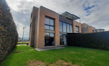 casa en venta en conjunto residencial vittare, canelón. Cod V931