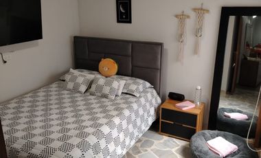 casa en arriendo en la tablaza. Cod A9432620