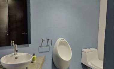EDIFICIO EN VENTA ZONA DORADA