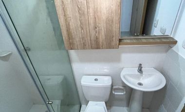 apartamento en arriendo en prados del este. Cod A3430