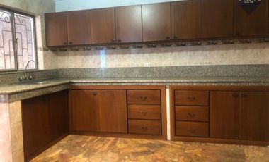 Casa de arriendo en Ricardo Muñoz y 10 de Agosto – código:18577