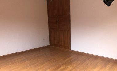 Casa de arriendo en Ricardo Muñoz y 10 de Agosto – código:18577