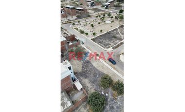 Vendo Terreno : Urb. Las Casuarinas Iii Etapa  Area 96.00 M2  Precio S/95.000