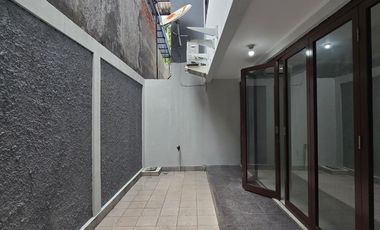 Disewakan Rumah  Bagus Siap Huni Di Cluster Discovery Fiore Bintaro Jaya