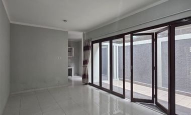 Disewakan Rumah  Bagus Siap Huni Di Cluster Discovery Fiore Bintaro Jaya