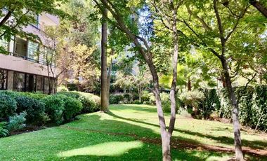 Departamento en venta de 4 dorm.+ 4 baños en Vitacura